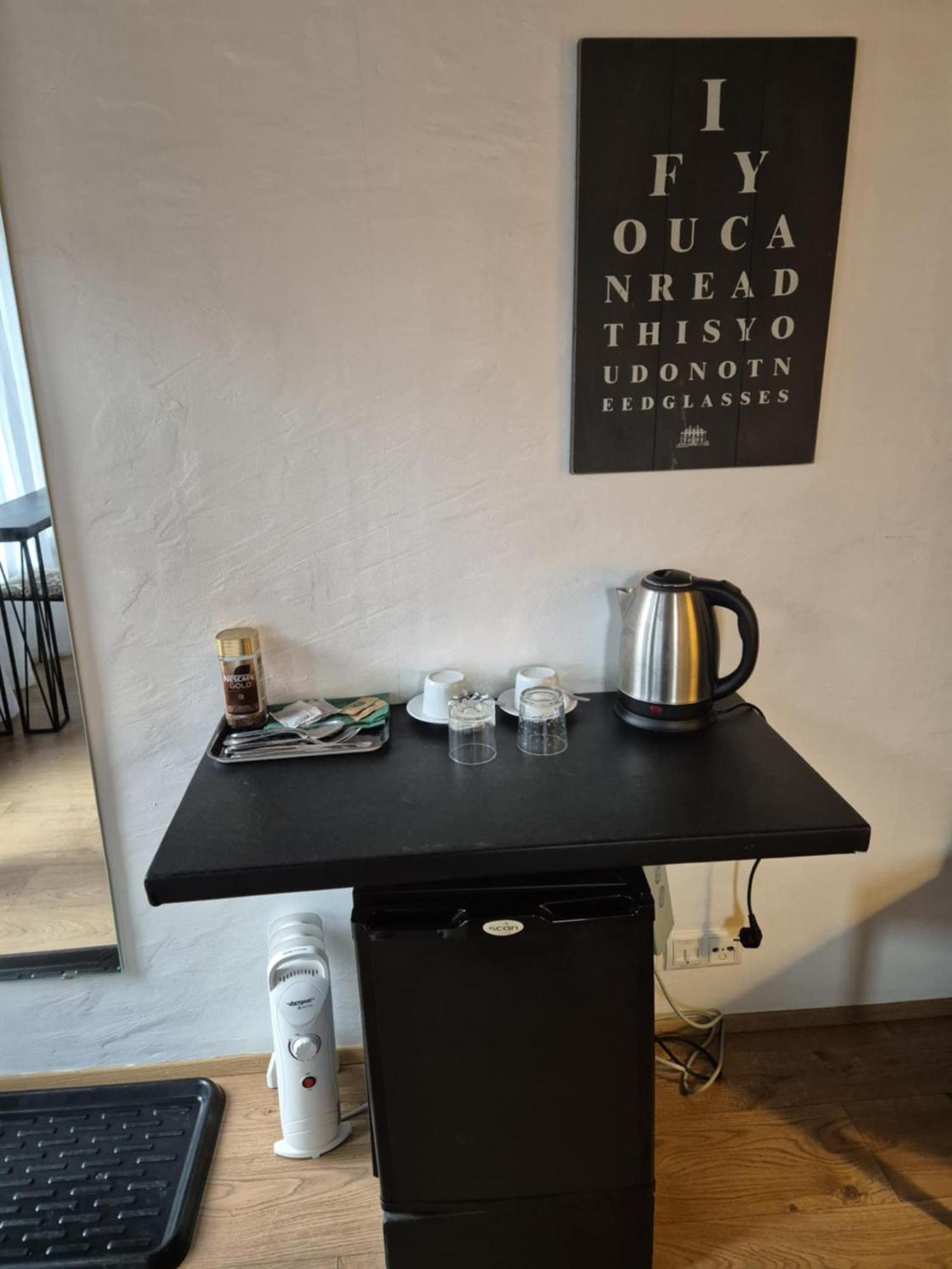 Beautiful Guestroom To Rent With A Mountain View 劳加尔瓦特恩 外观 照片